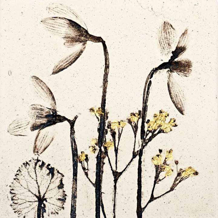 10cm Snowdrop Tile With 24ct Gold Leaf