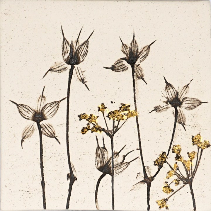 10cm Botanical Tile With 24ct Gold Leaf