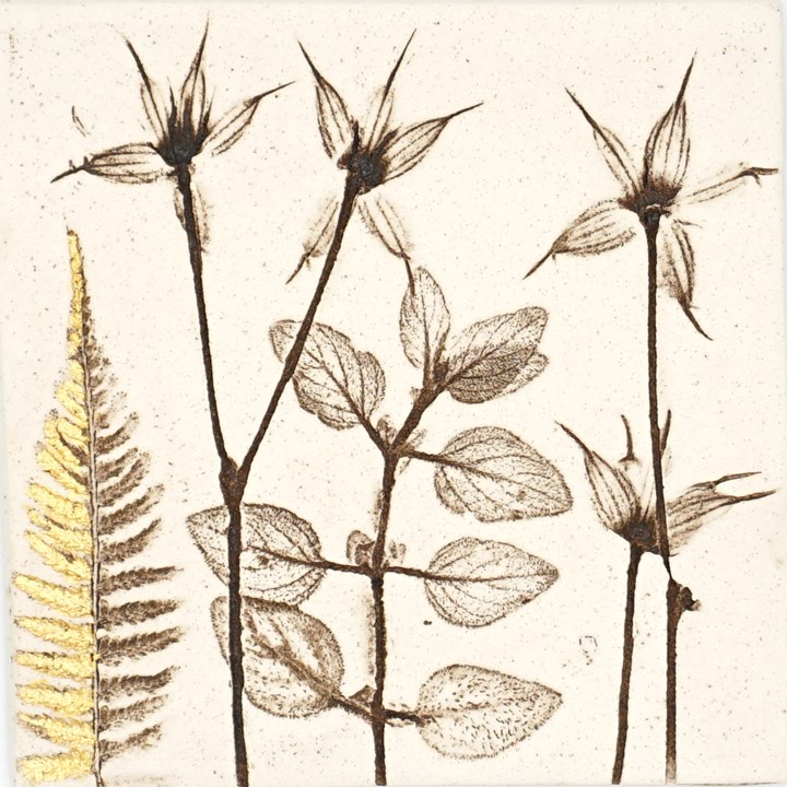 10cm Botanical Tile With 24ct Gold Leaf