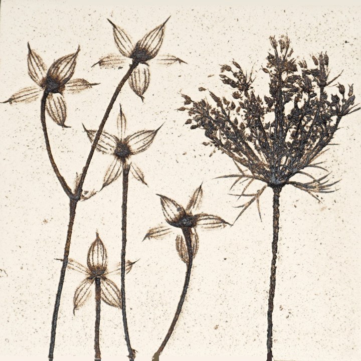 10cm Natural Botanical Tile