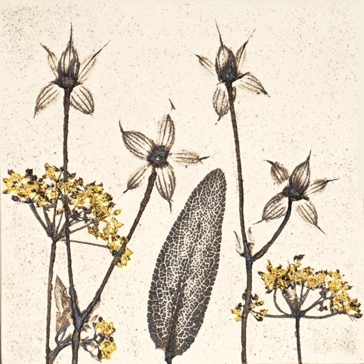10cm Botanical Tile With 24ct Gold Leaf