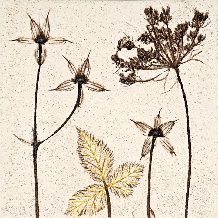 10cm Botanical Tile With 24ct Gold Leaf