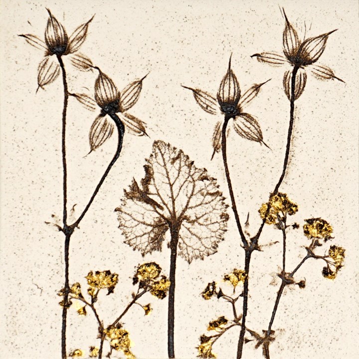 10cm Botanical Tile With 24ct Gold Leaf