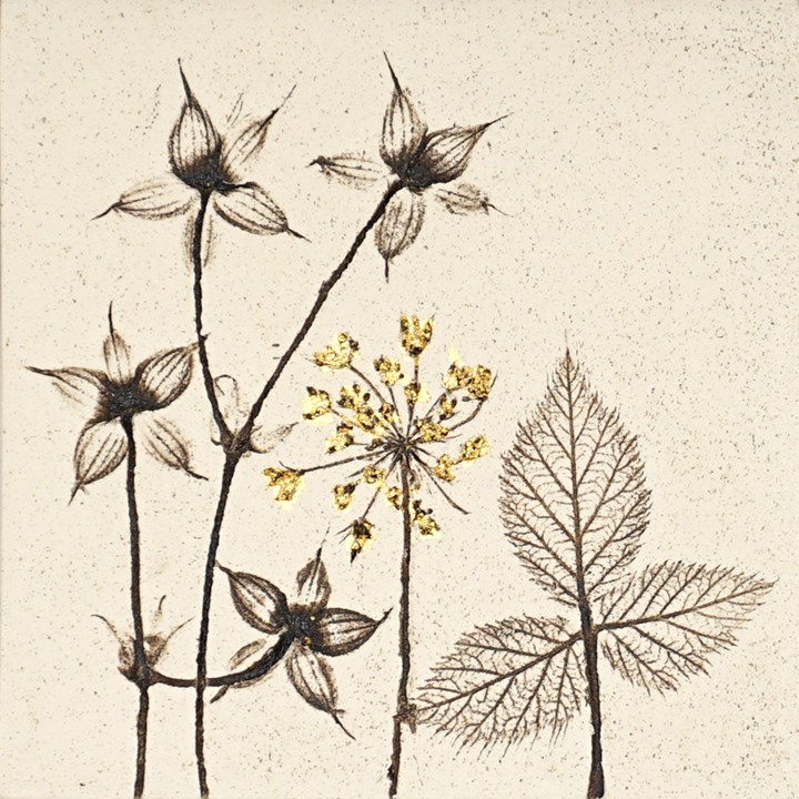 10cm Botanical Tile With 24ct Gold Leaf