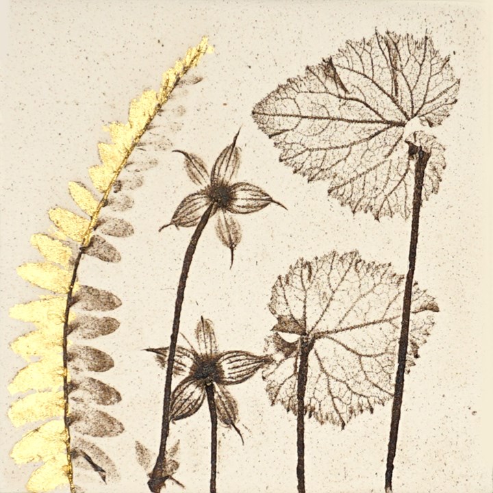 10cm Botanical Tile With 24ct Gold Leaf
