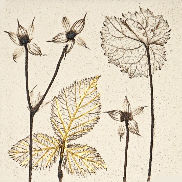 10cm Botanical Tile With 24ct Gold Leaf