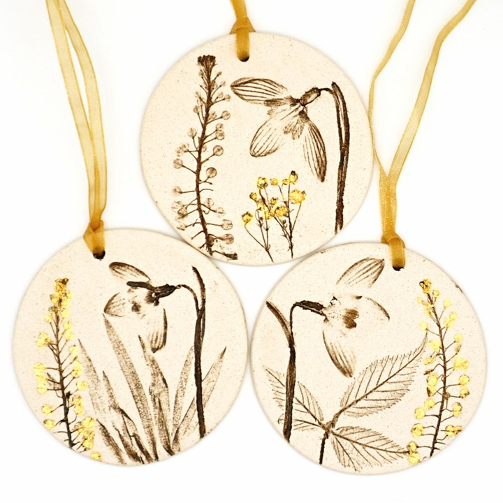 Three 7cm Round Hanging Botanical Tiles With 24ct Gold Leaf