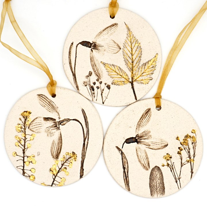 Three 7cm Round Hanging Botanical Tiles With 24ct Gold Leaf