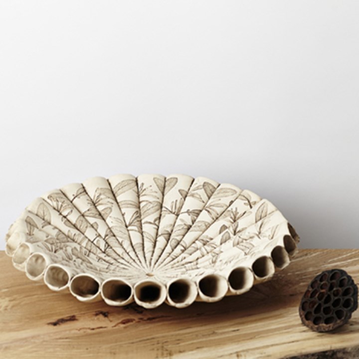 Large Leaf Cone Bowl