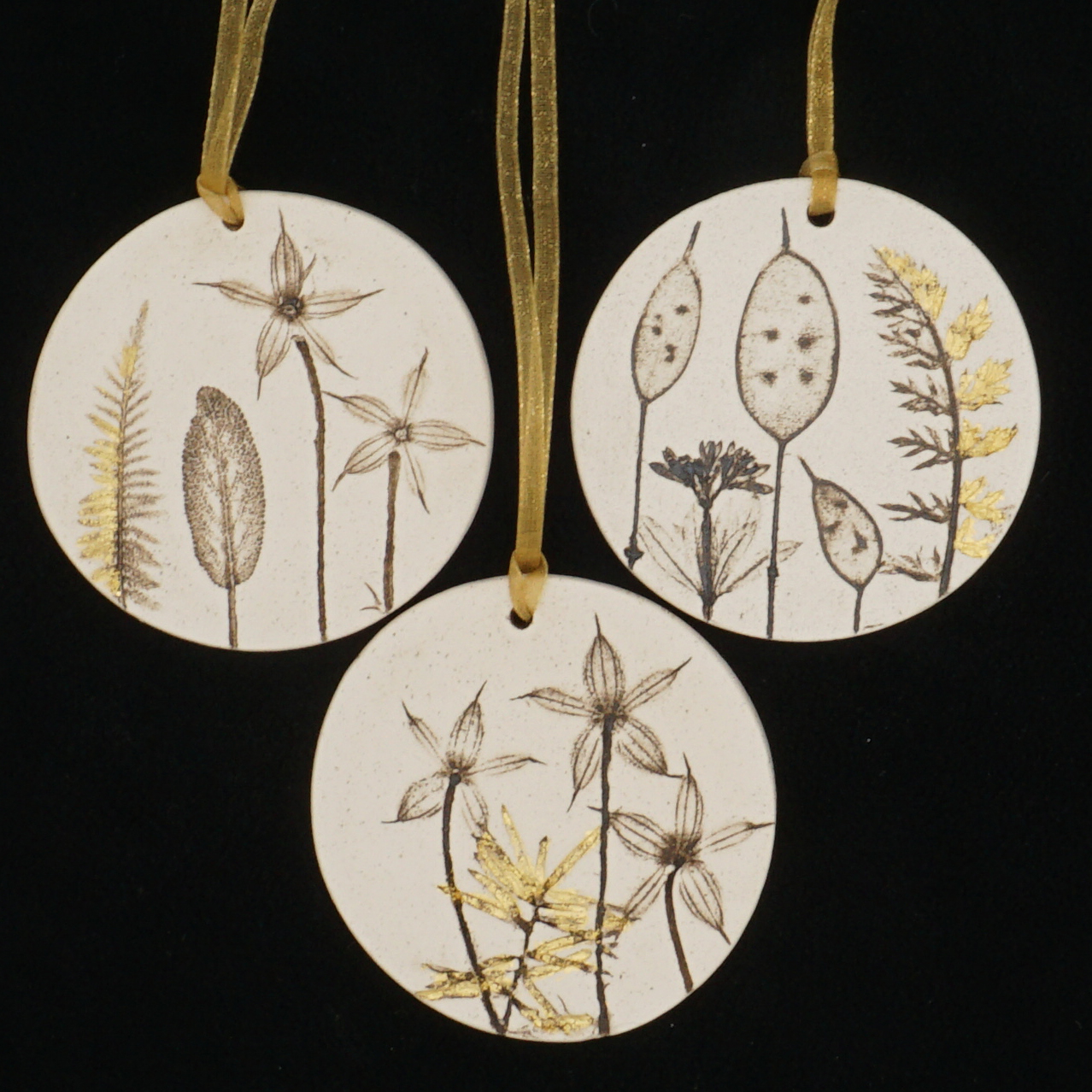 Three 7cm Round Hanging Botanical Tiles With 24ct Gold Leaf