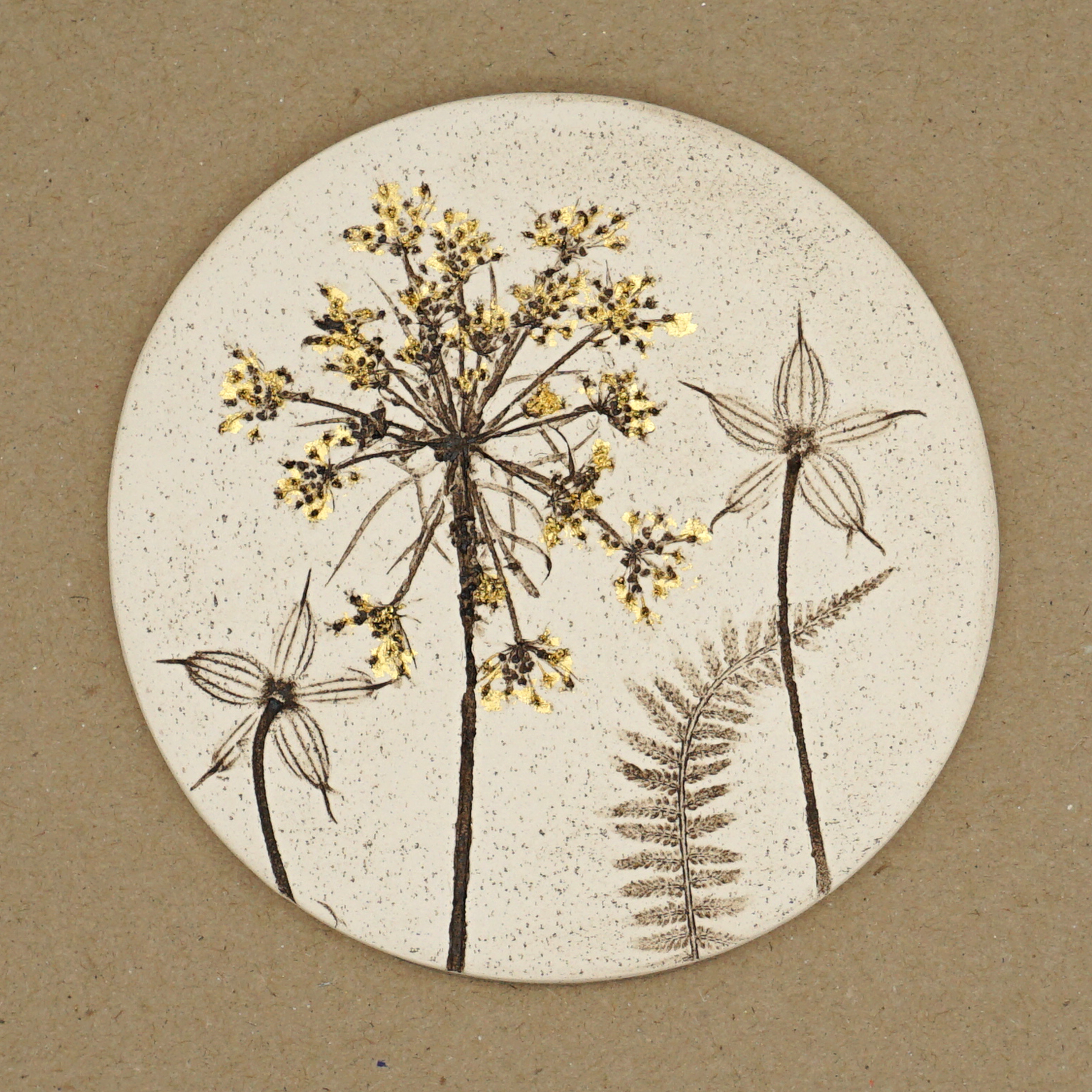 10cm Round Botanical Tile With 24ct Gold Leaf