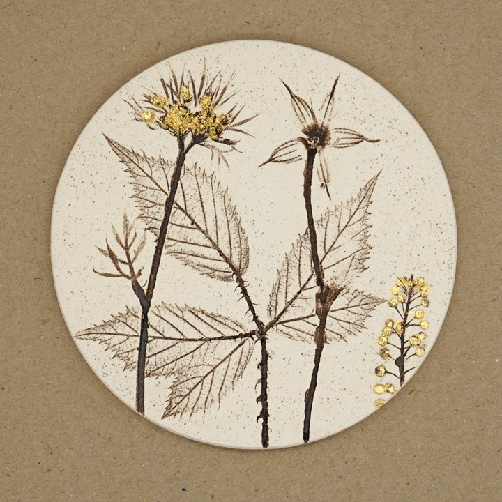 10cm Round Botanical Tile With 24ct Gold Leaf