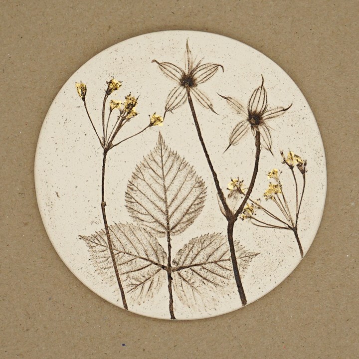 10cm Round Botanical Tile With 24ct Gold Leaf