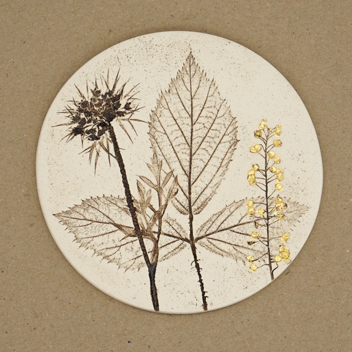 10cm Round Botanical Tile With 24ct Gold Leaf