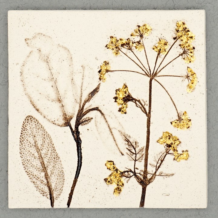 10cm Square Botanical Tile With 24ct Gold Leaf